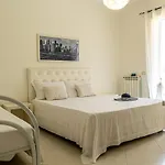 Orchidea Apartment *